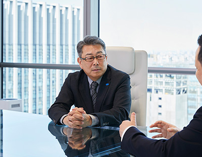 山下